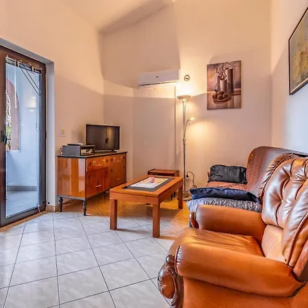 House Mocibob Apartment *